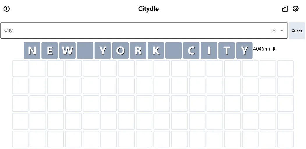 Citydle feedback row with distance number direction arrow and color hints